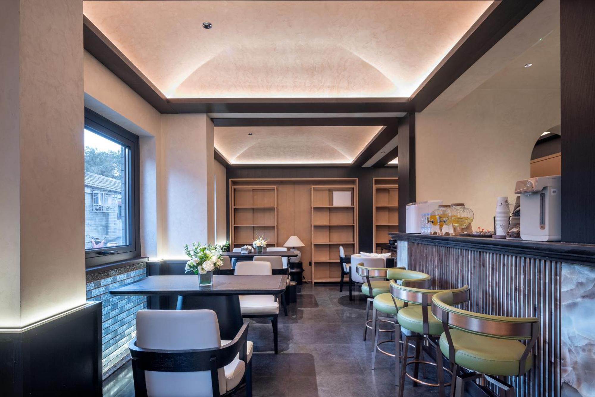 Happy Dragon Courtyard- Newly Renovated With French Windows, Near Tian'Anmen Forbidden City,Lama Temple And Heaven Temple, 3Minutes Walk From Subway,Fluent English Speaking With Tourist Sights Tickets Service ,Free Coffee &Laundry Service Pequim Exterior foto