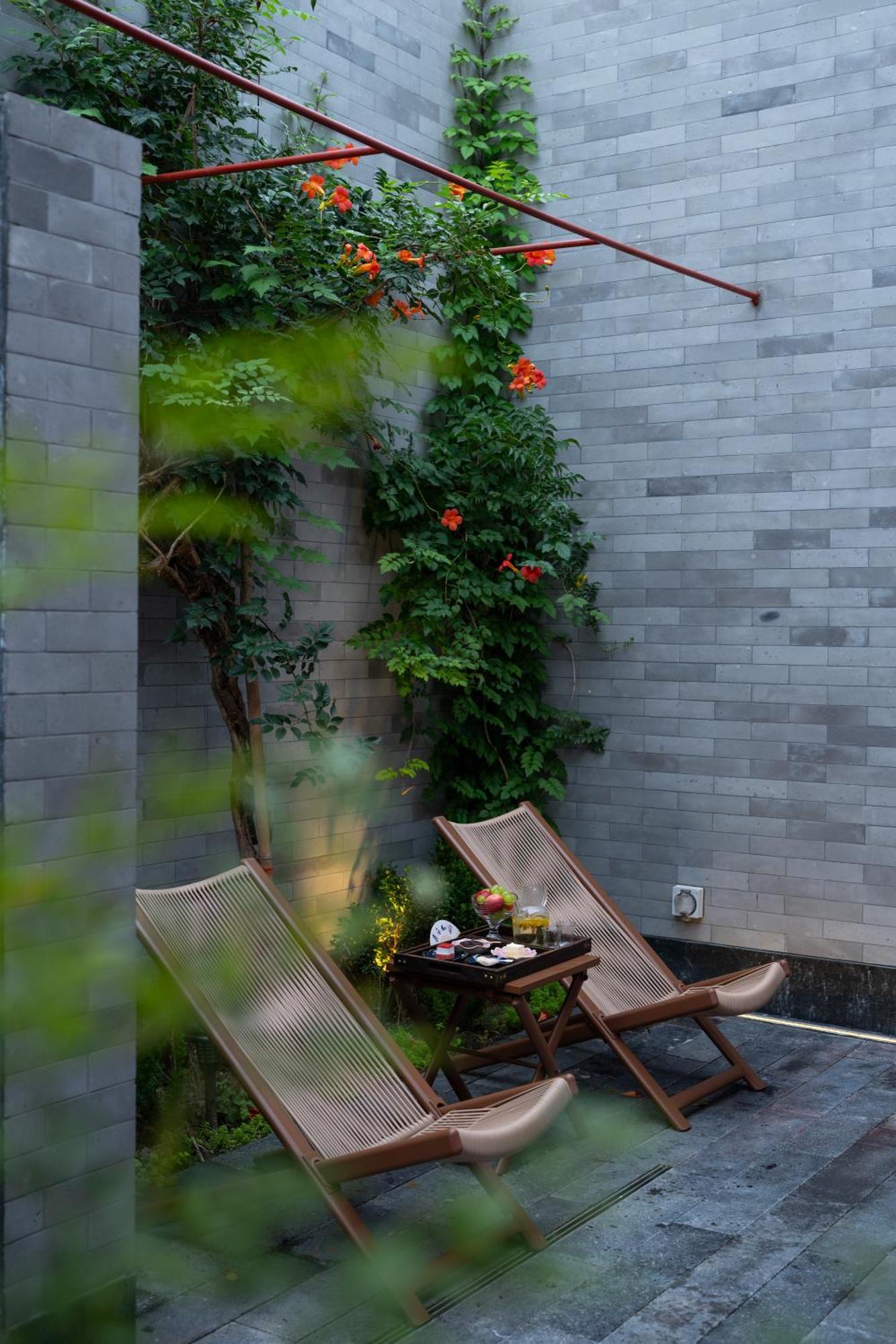 Happy Dragon Courtyard- Newly Renovated With French Windows, Near Tian'Anmen Forbidden City,Lama Temple And Heaven Temple, 3Minutes Walk From Subway,Fluent English Speaking With Tourist Sights Tickets Service ,Free Coffee &Laundry Service Pequim Exterior foto